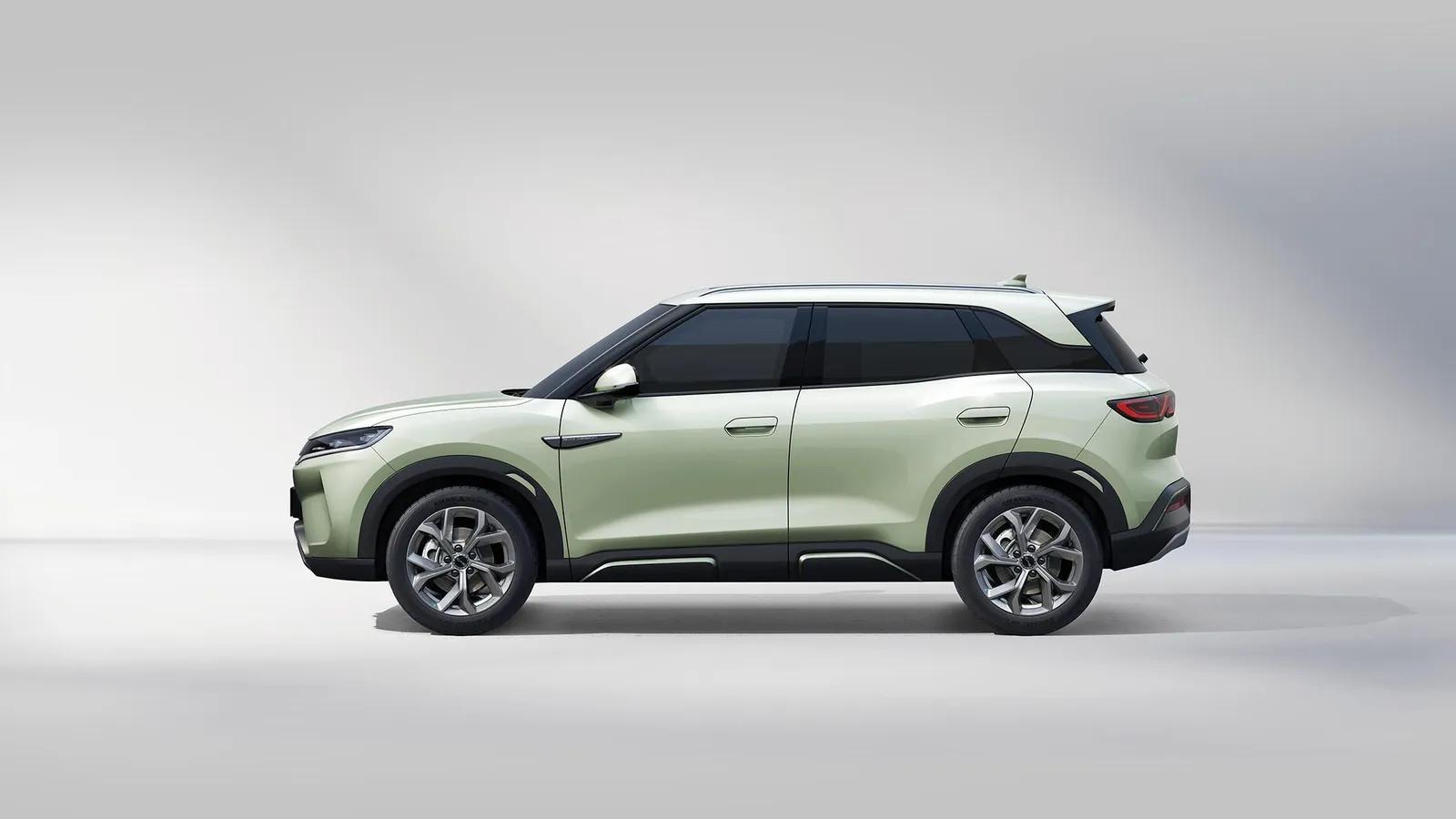 BYD Yuan Pro Elétrico Automático: de lado (milky gray - green)