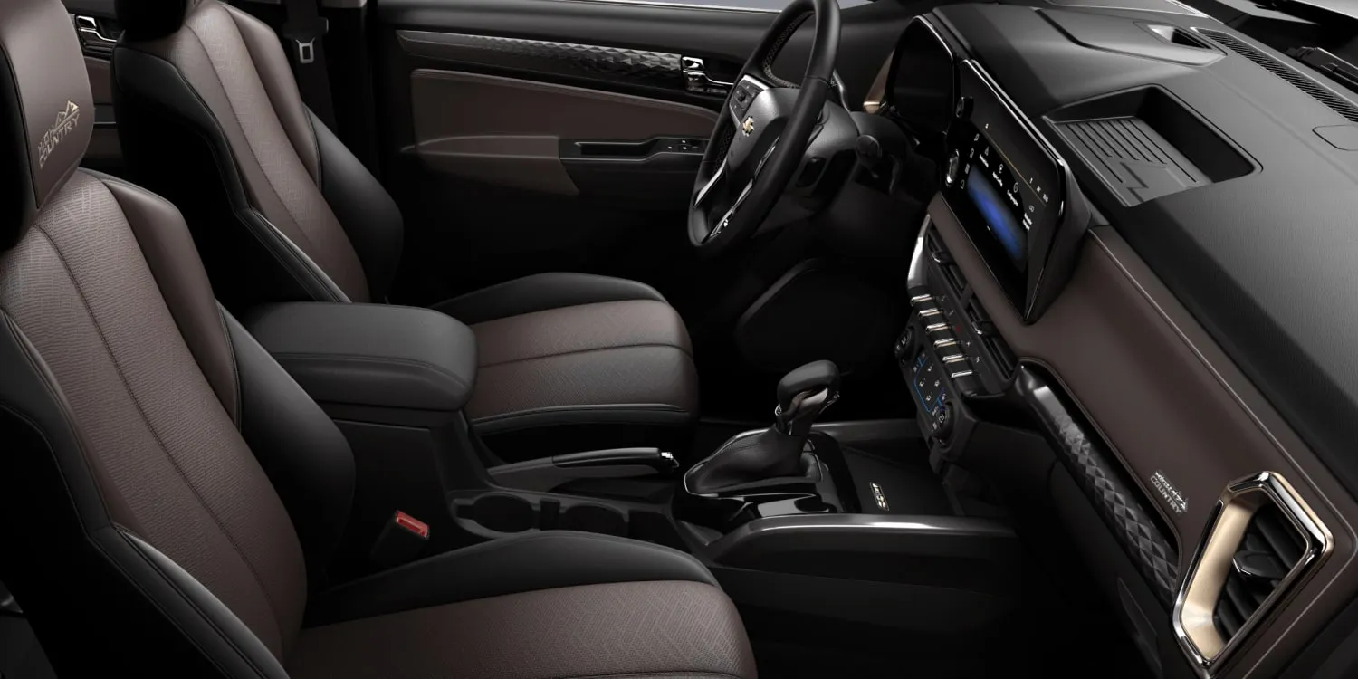 Chevrolet Trailblazer High Country 2.8 Diesel Automático: painel e bancos da frente