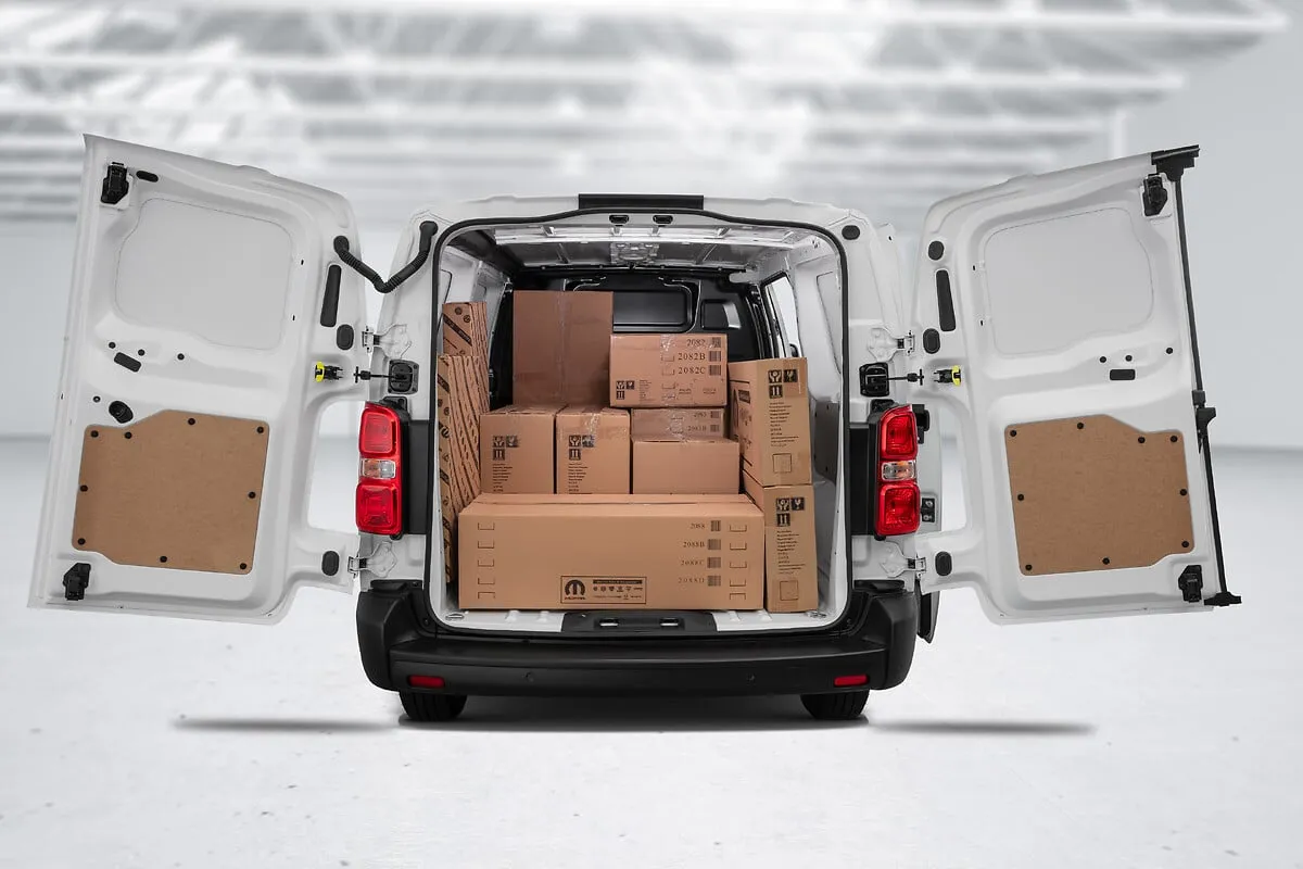 Citroën Jumpy Cargo 2.2 Turbo Diesel Manual: compartimento de carga com caixas
