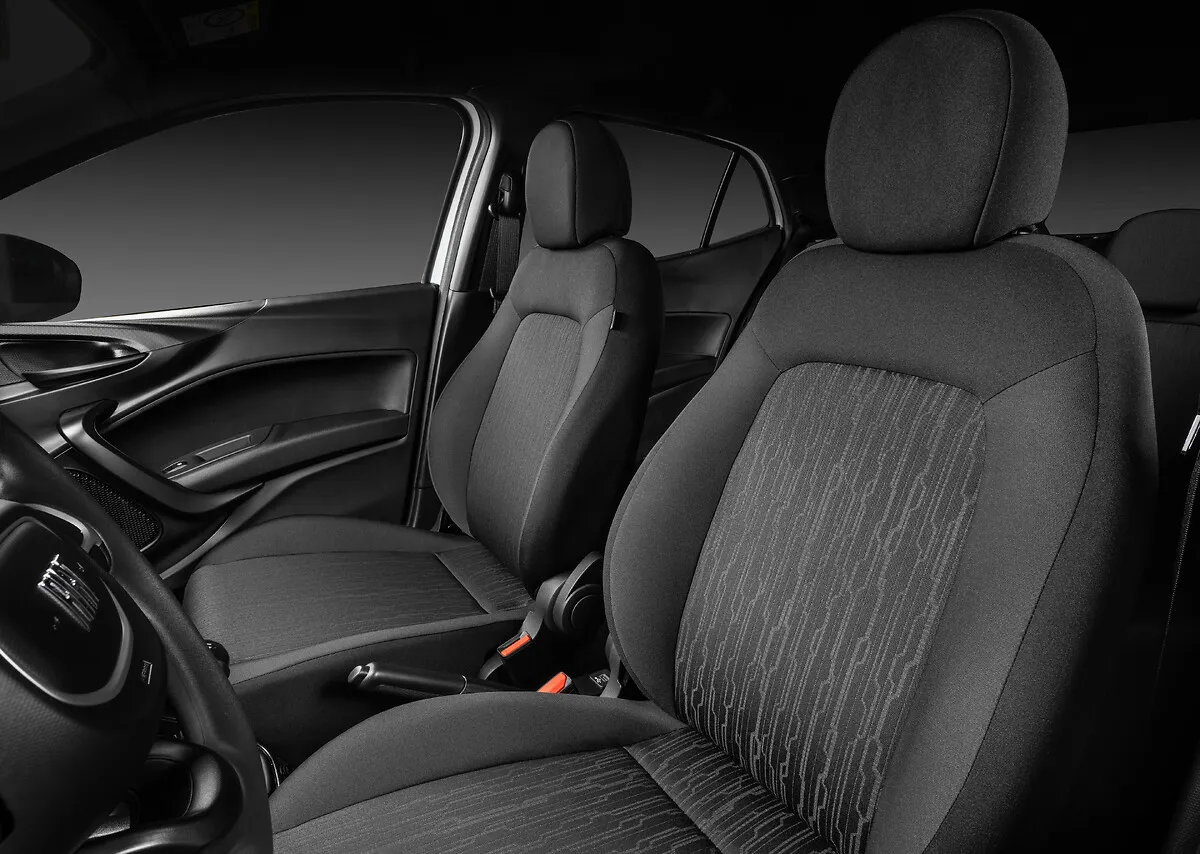 Fiat Argo Drive 1.0 Manual: bancos dianteiros
