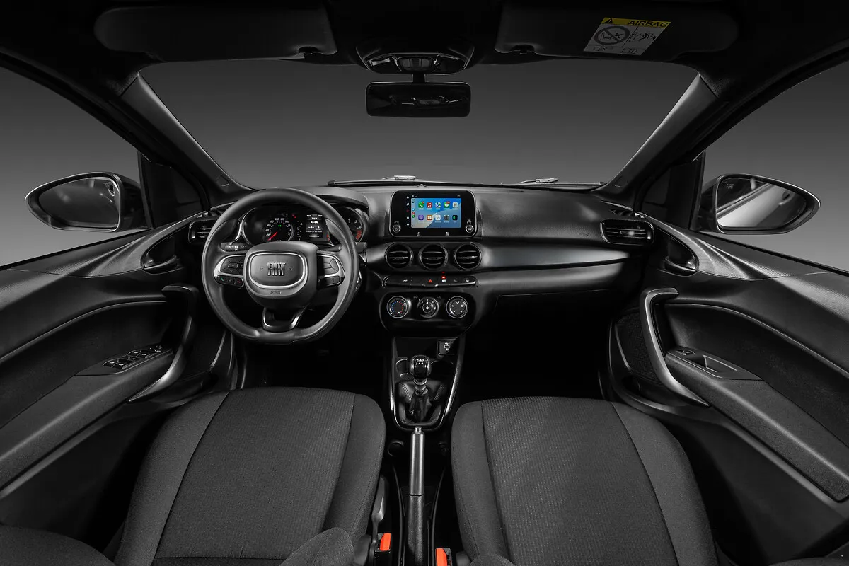 Fiat Cronos Drive 1.0 Manual: painel e bancos dianteiros