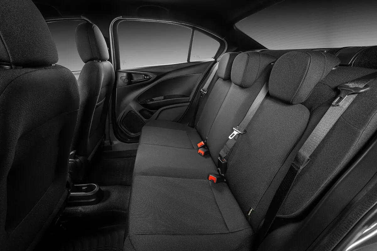 Fiat Cronos Drive 1.0 Manual: banco traseiro