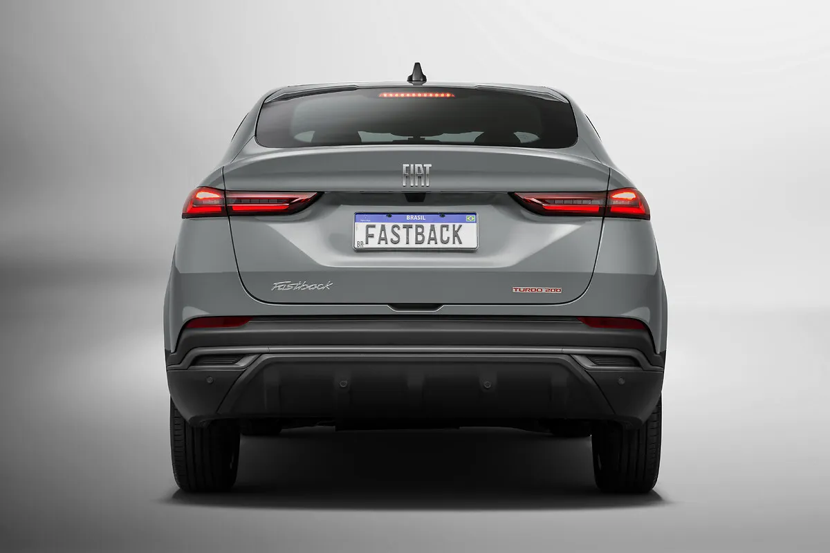 Fiat Fastback Drive Smart 1.0 200 TSI Automático: traseira