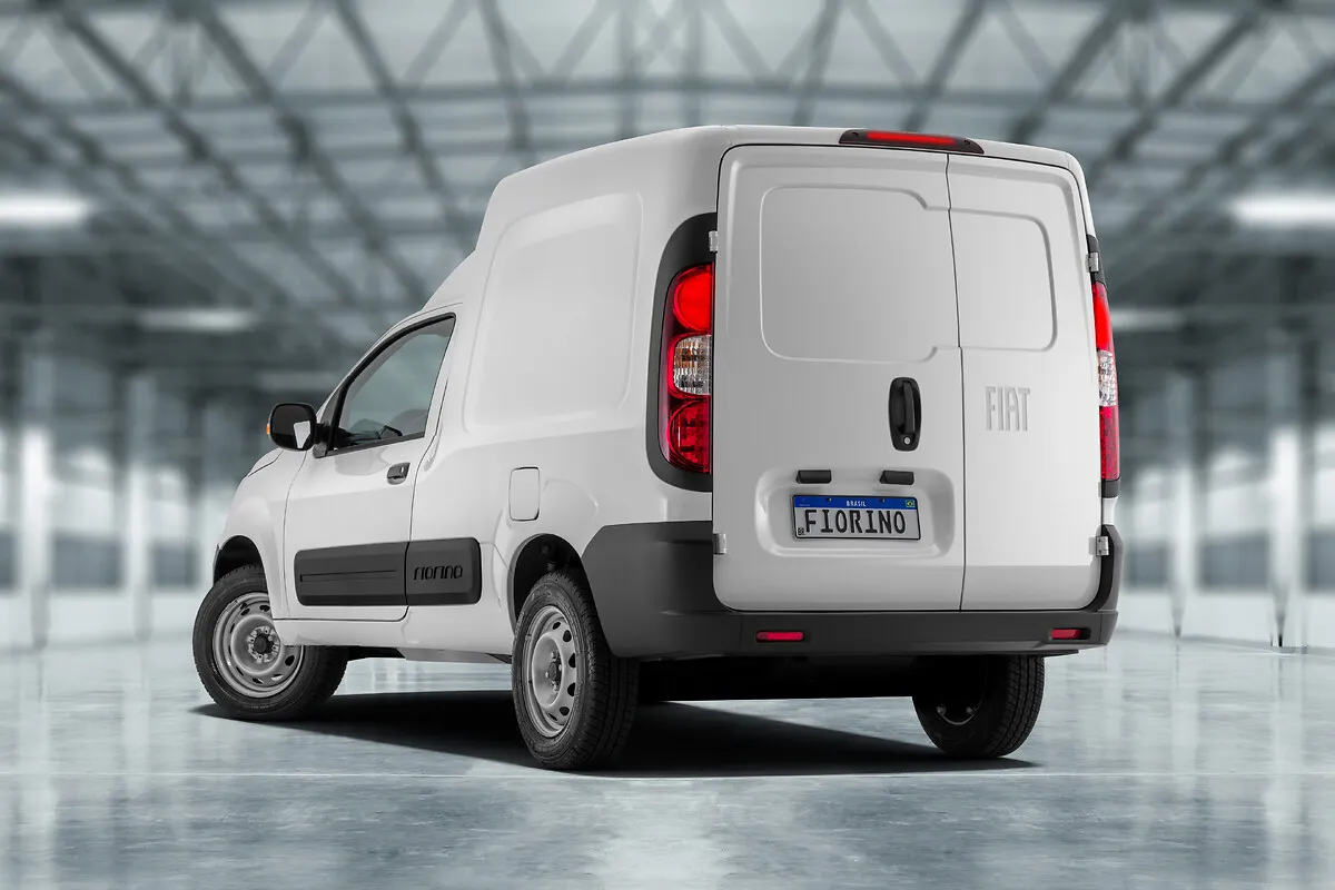 Fiat Fiorino Endurance 1.3 Manual: traseira e lateral