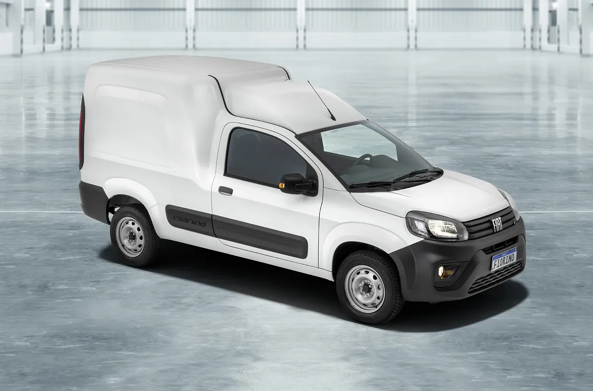 Fiat Fiorino Endurance 1.3 Manual: vista de cima, frente e lateral