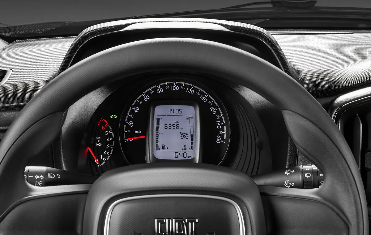 Fiat Mobi Like 1.0 Manual: painel de instrumentos
