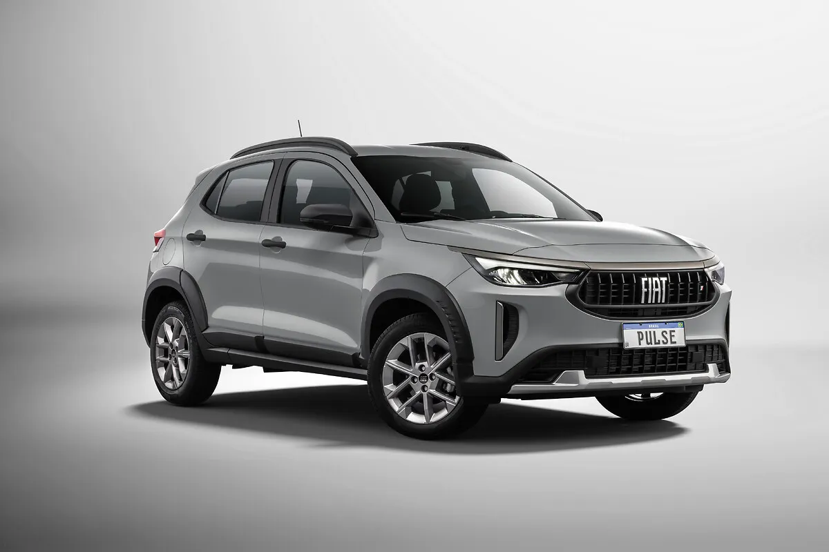 Fiat Pulse Drive 1.3 Automático: frente e lateral, pelo outro lado