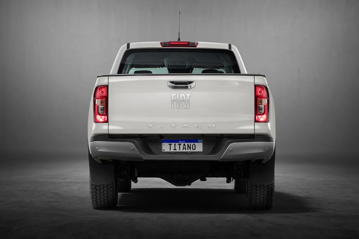 Fiat Titano Volcano 2.2 Turbo Diesel Automático: traseira