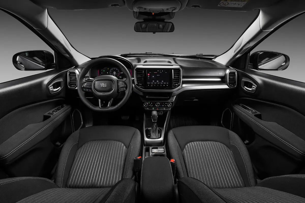 Fiat Toro Freedom 1.3 Turbo T270 Automático: painel e bancos dianteiros