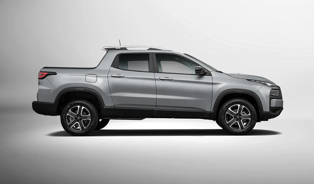 Fiat Toro Freedom 1.3 Turbo T270 Automático: lateral
