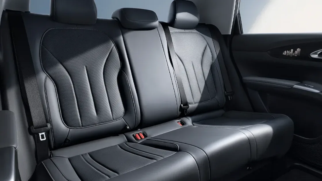 Geely EX2 Pro Elétrico Automático: banco traseiro