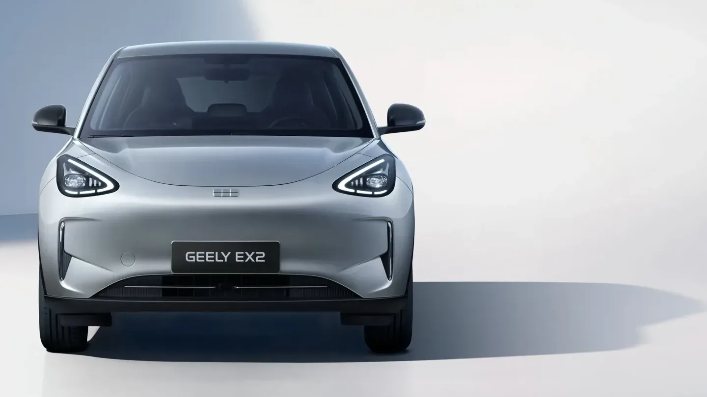 Geely EX2 Pro Elétrico Automático: de frente (prata)