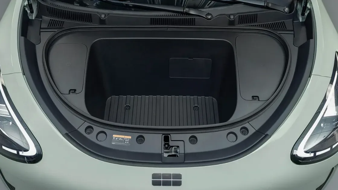 Geely EX2 Pro Elétrico Automático: compartimento dianteiro, sob o capô