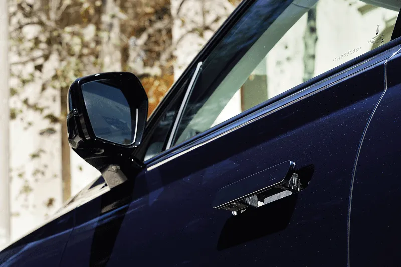 GWM Wey 07 Híbrido Plug-in Automático: maçaneta retrátil e retrovisor