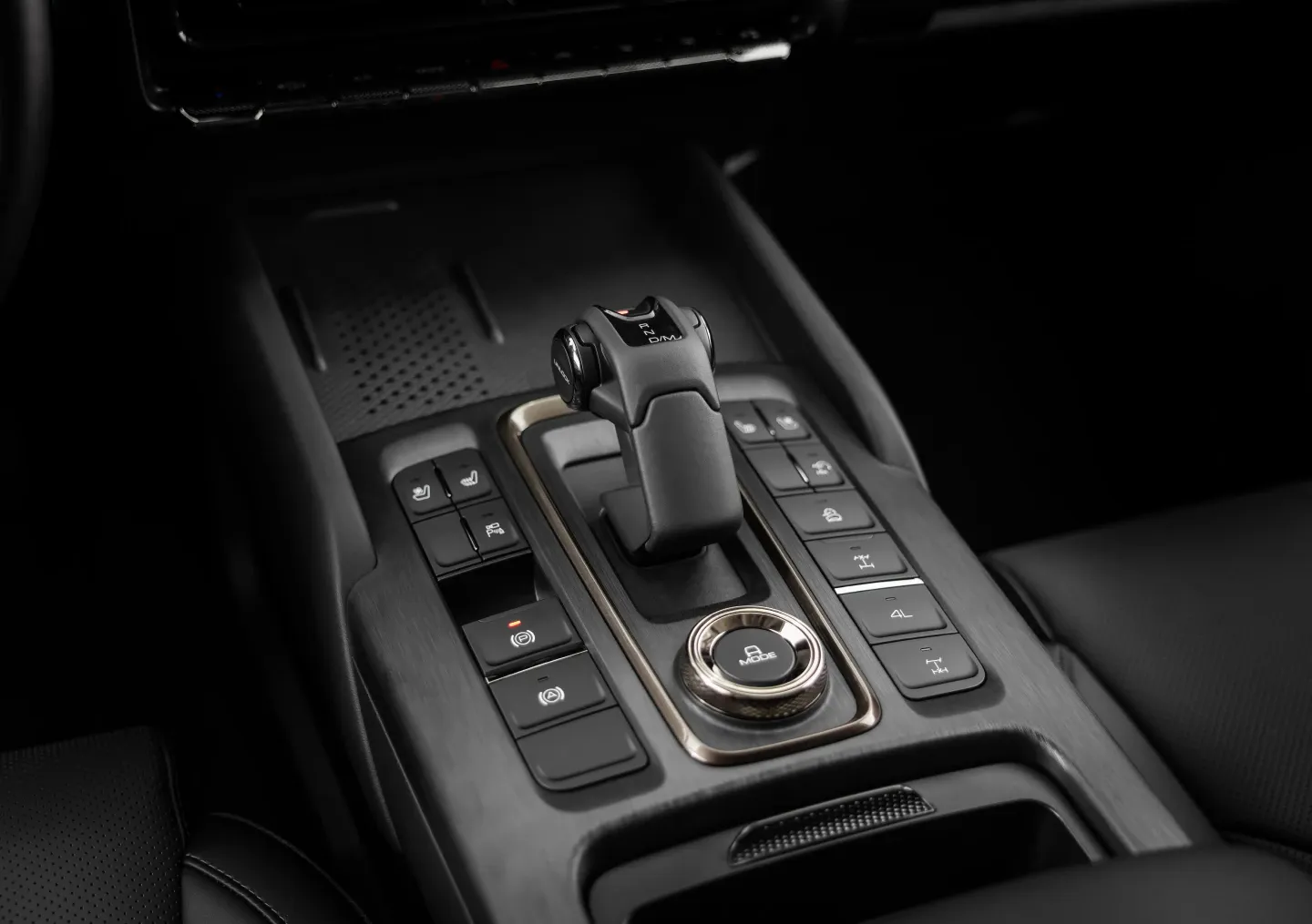 GWM Haval H9 Exclusive 2.4 Diesel Automático: console central e alavanca de câmbio
