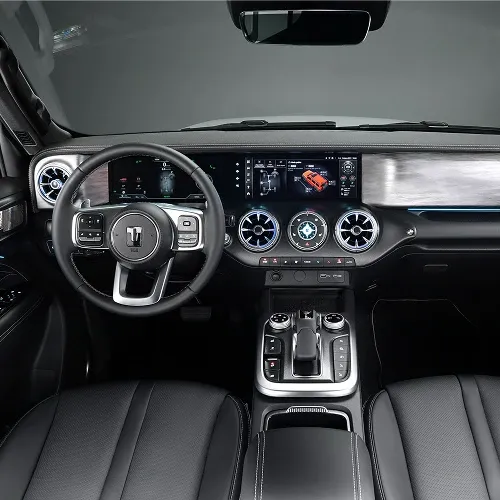 GWM Tank 300 Híbrido 2.0 Turbo Automático: volante, painel e console