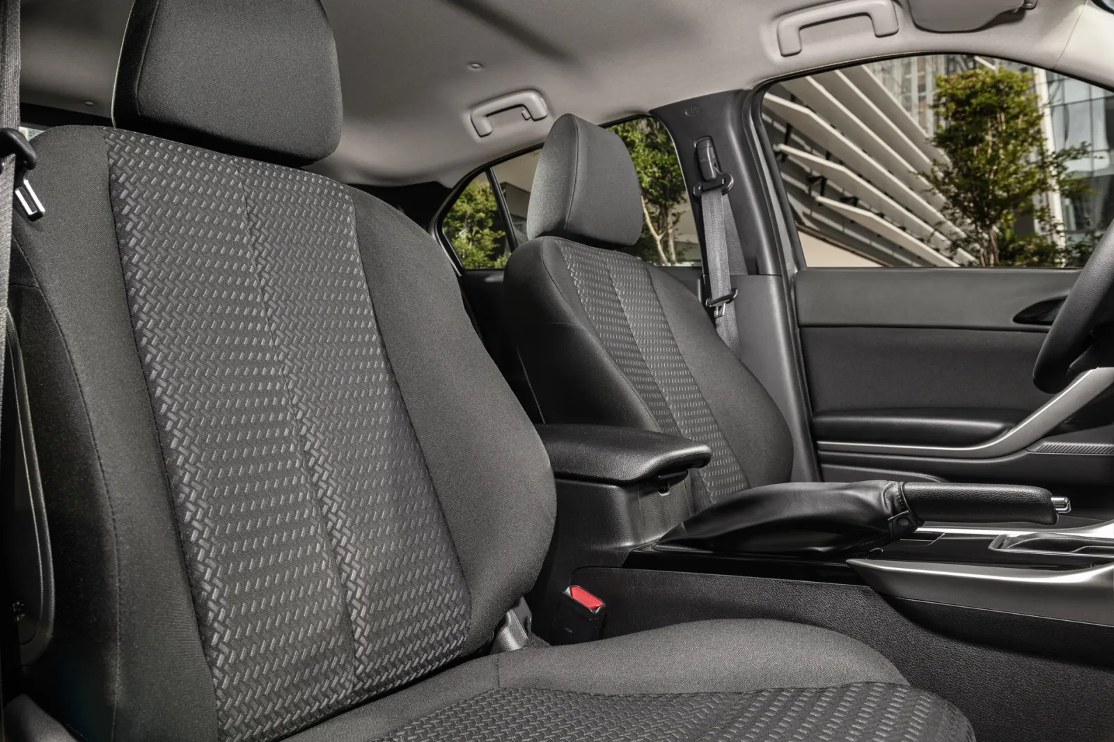 Mitsubishi Eclipse Cross Rush 1.5 Turbo Automático: bancos da frente, em tecido