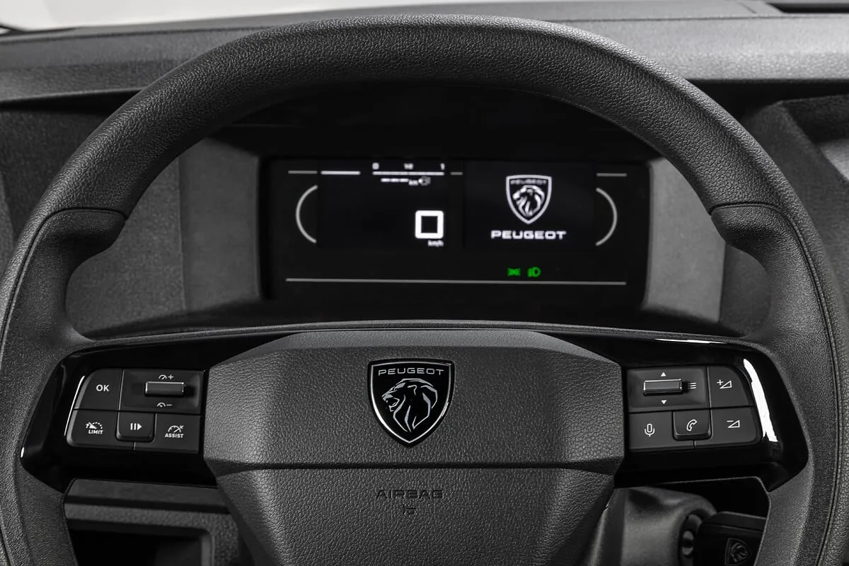 Peugeot Expert Cargo 2.2 Turbo Diesel Manual: quadro de instrumentos digital