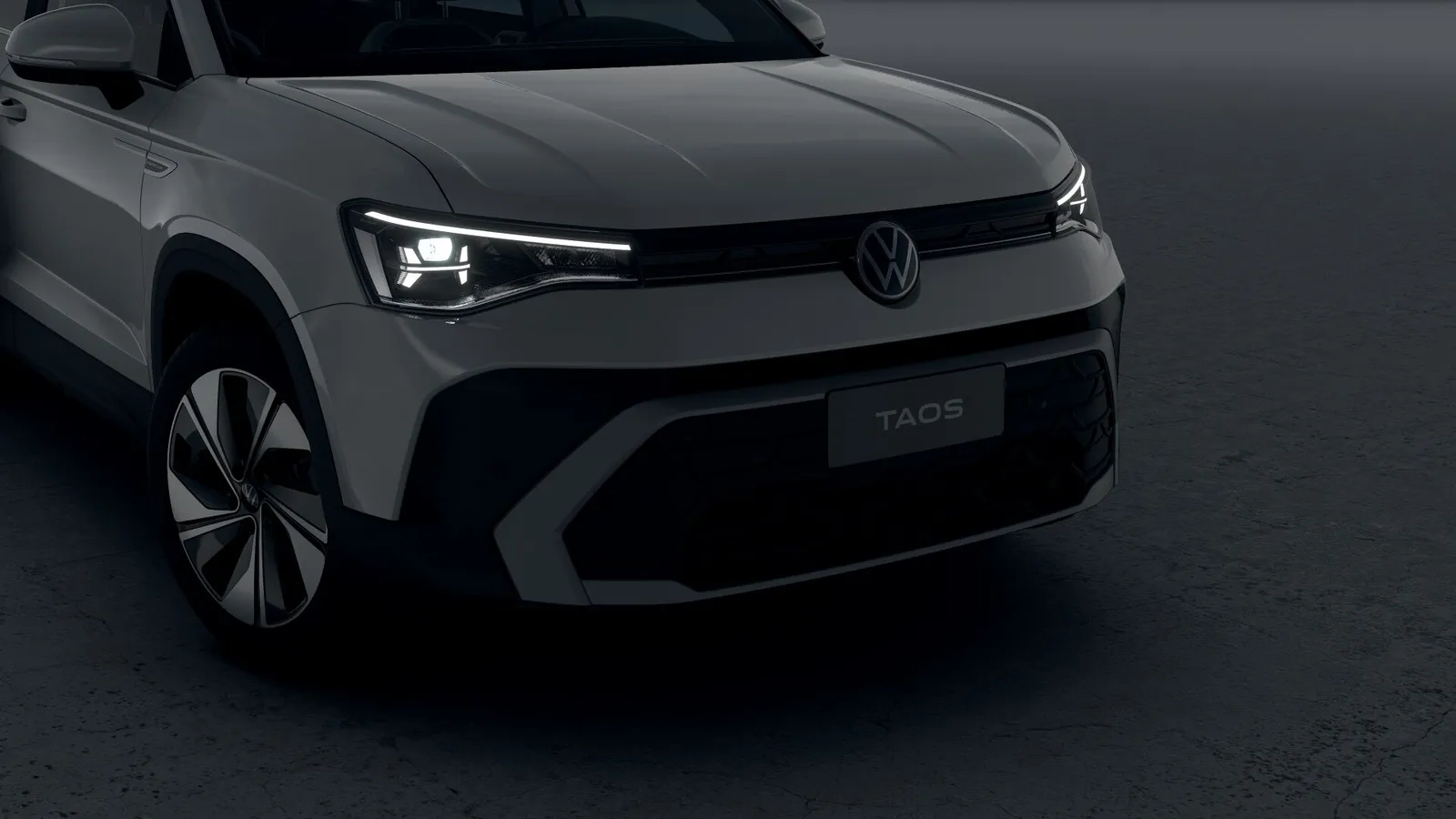 VW Taos Comfortline 250 TSI Automático: farol