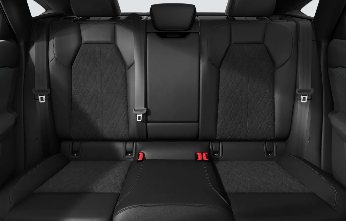 Banco traseiro do Audi SQ6 Sportback e-tron em microfibra Dinamica e couro preto com pesponto em losango