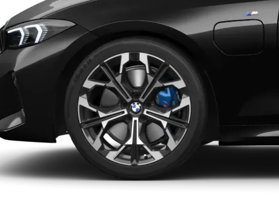 Roda BMW Individual Y-spoke de 19 polegadas da BMW 330e com pinça de freio M Sport azul